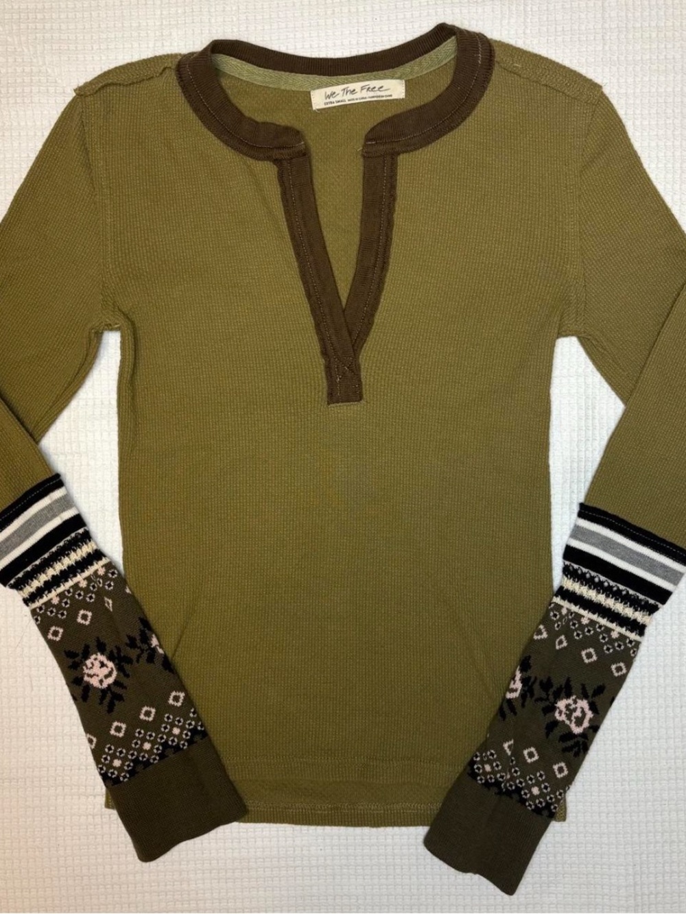 We The Free Olive Green V‑Neck Thermal Sweater with Patterned Sleeve Panels